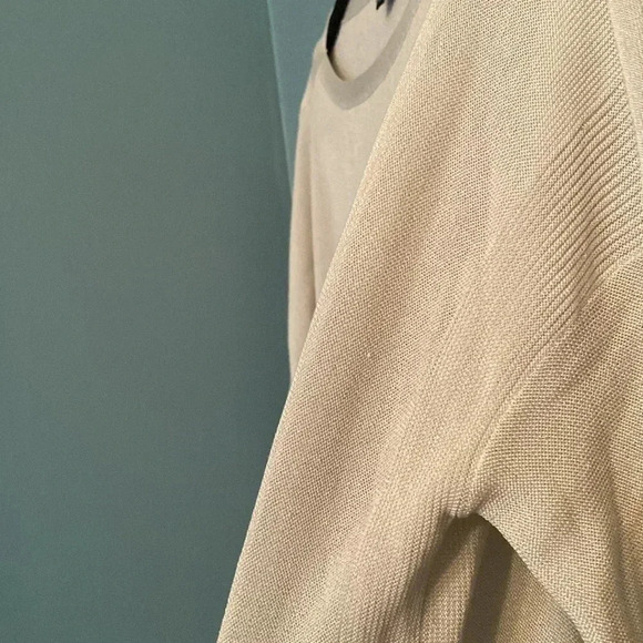 Lafayette 148 light gray asymmetrical hem 3/4 sleeve silk blend top xs/s - Picture 12 of 12